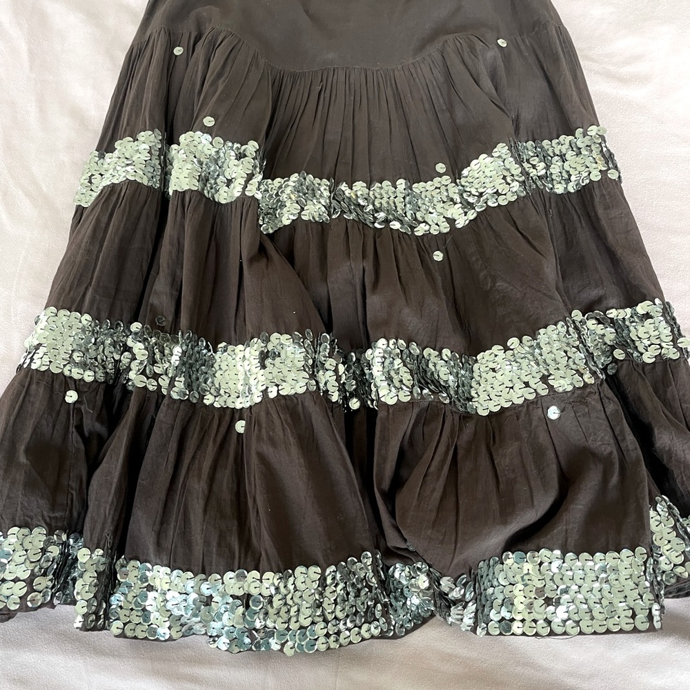 100% cotton, silver sequined full skirt.Perfect for festive parties. Choc brown